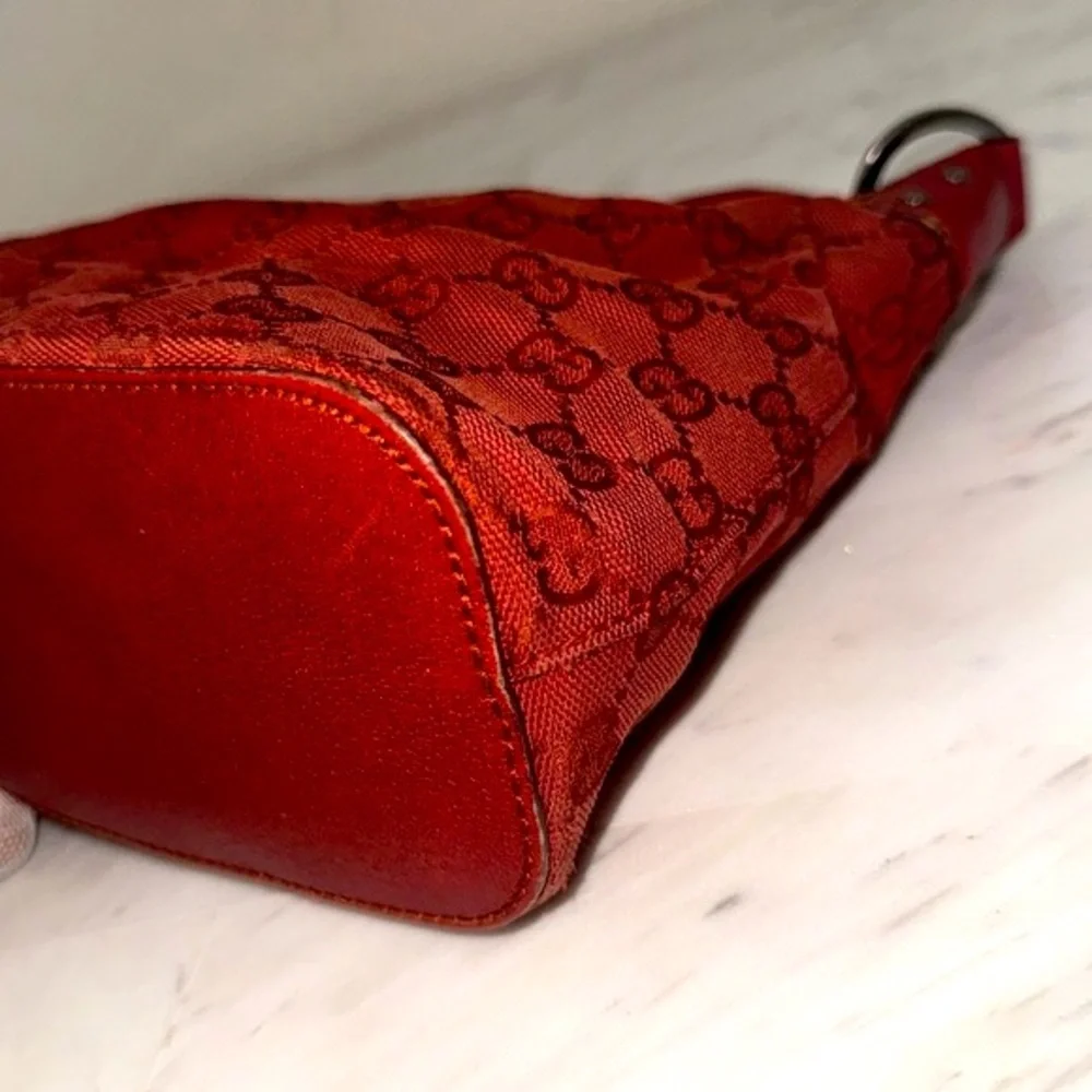 Gucci Red Shoulder Bag - Picture 14 of 16